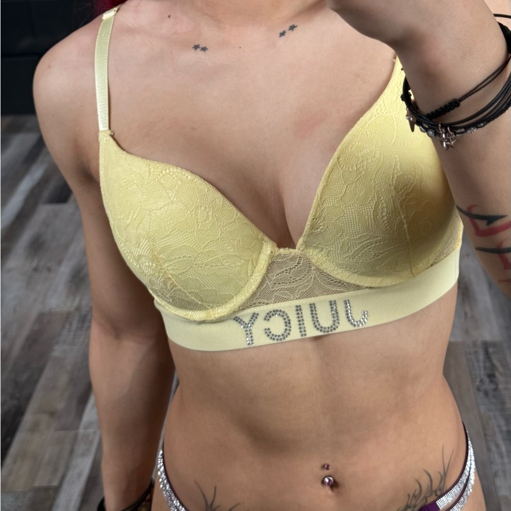 Womens yellow push up bra - Picture 2 of 3